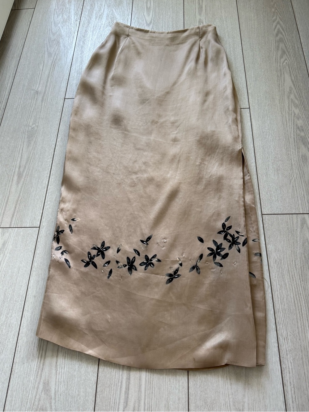 Emanuel Ungaro 8/42 petite 100% silk skirt vintage beige black floral beaded
